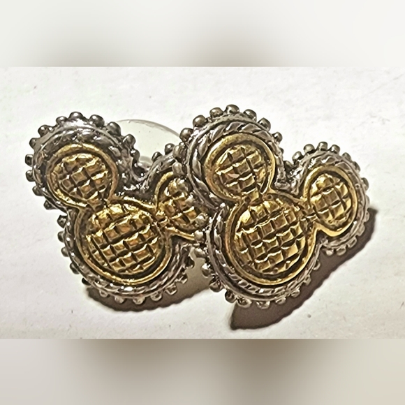 Rare find! Textured gold and silver Mickey Mouse head pierced earrings - Picture 4 of 6